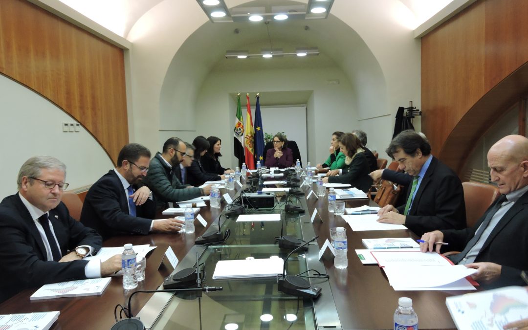El presidente de la Junta y la Secretaria General Iberoamericana reafirman su compromiso de colaboración y acuerdan profundizar en el trabajo en común