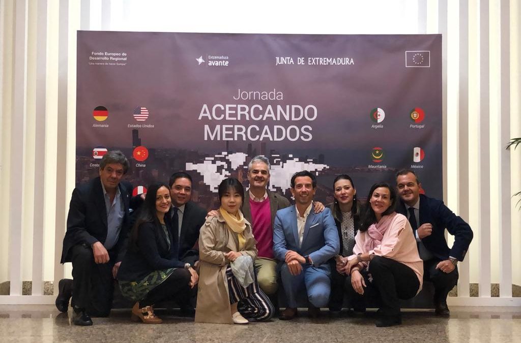 Más de cincuenta empresas extremeñas han participado en la jornada Acercando Mercados 2019