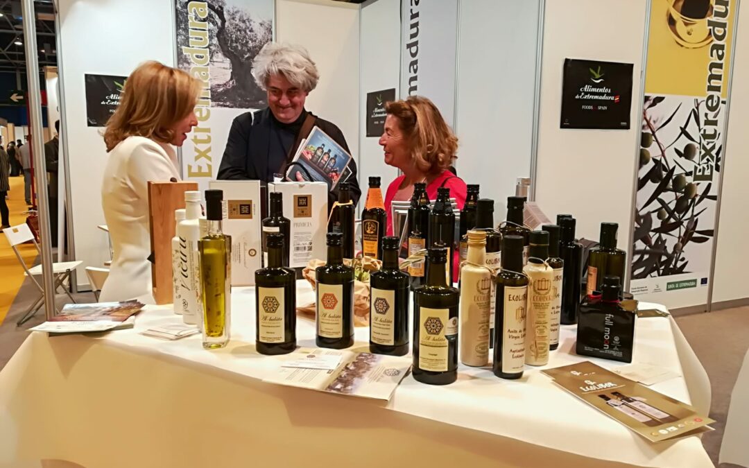 Extremadura Avante acompaña a empresas del sector cárnico y oleícola a promocionar sus productos en Madrid