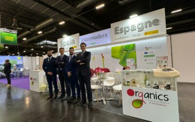 El secretario general de Economía, Empresa y Comercio visita la feria internacional de productos orgánicos NATEXPO